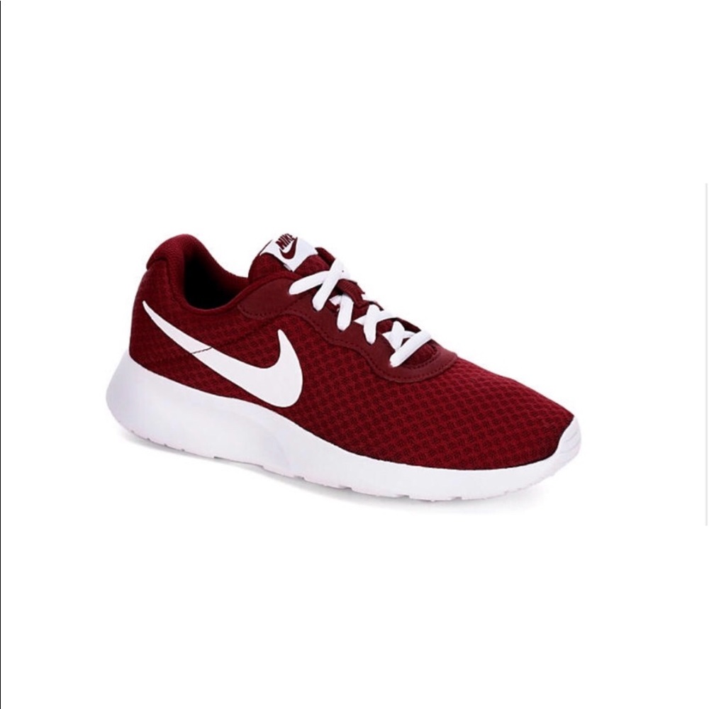 Nike Tanjun Dark Red
